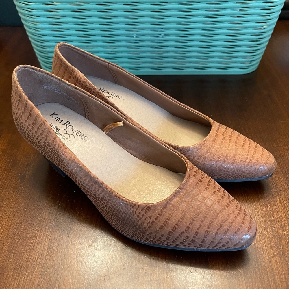 Kim Rogers Ultra Comfort Style Lona Pump - Picture 5 of 10